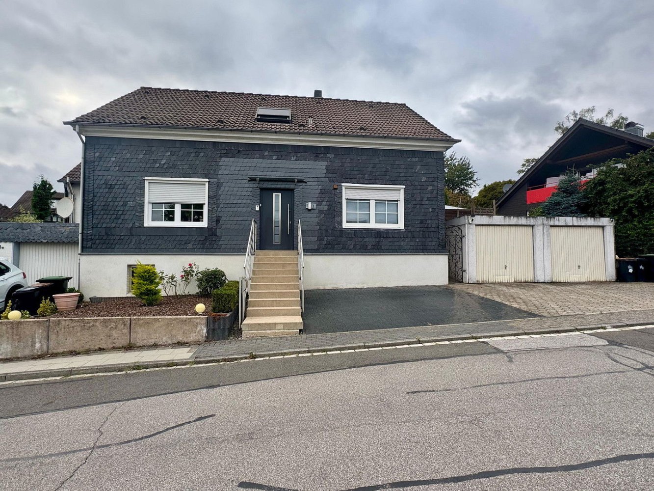 4 bedrooms Townhouse in Oberbergischer, Germany No. 324619