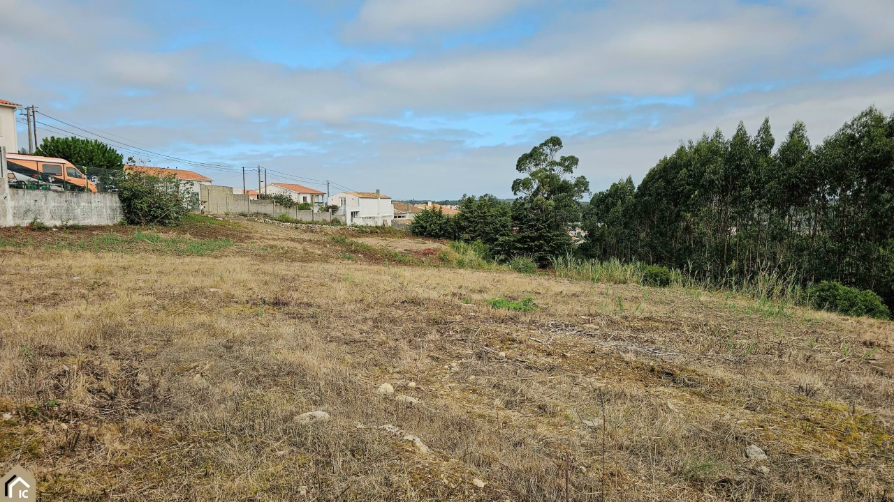Grundstück in Obidos, Portugal 1000m², Nr. 352743