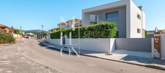 4 bedrooms House in Setubal, Portugal No. 126418 2