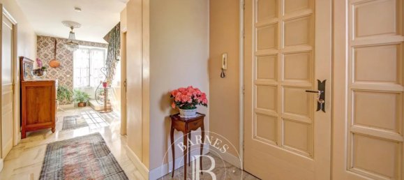 5 bedrooms House in Fontenay-le-Fleury, France No. 134788 10