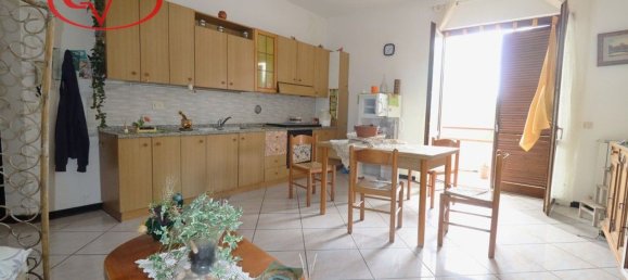 4 rooms Apartment in Montevarchi, Italy No. 272367 4