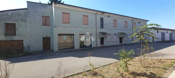 2 Schlafzimmer Haus in San Martino dall'Argine, Italy, Nr. 271581 2