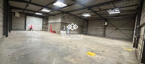 350m² Commercial property in Jaux, France No. 304098 2