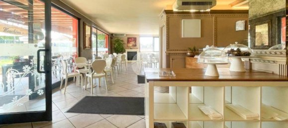 2 rooms Commercial property in Castenedolo, Italy No. 262568 25