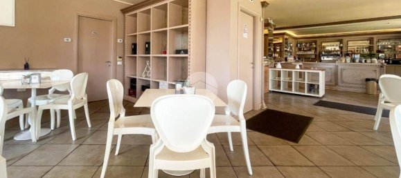 2 rooms Commercial property in Castenedolo, Italy No. 262568 4