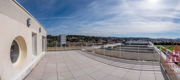 2 chambres Duplex à Montélimar, France No. 208596 4