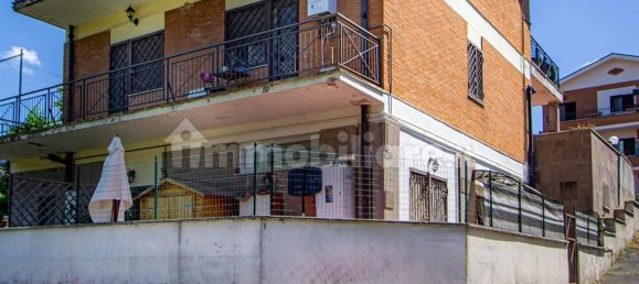 2 chambres Appartement à Gallicano nel Lazio, Italy No. 215012 2