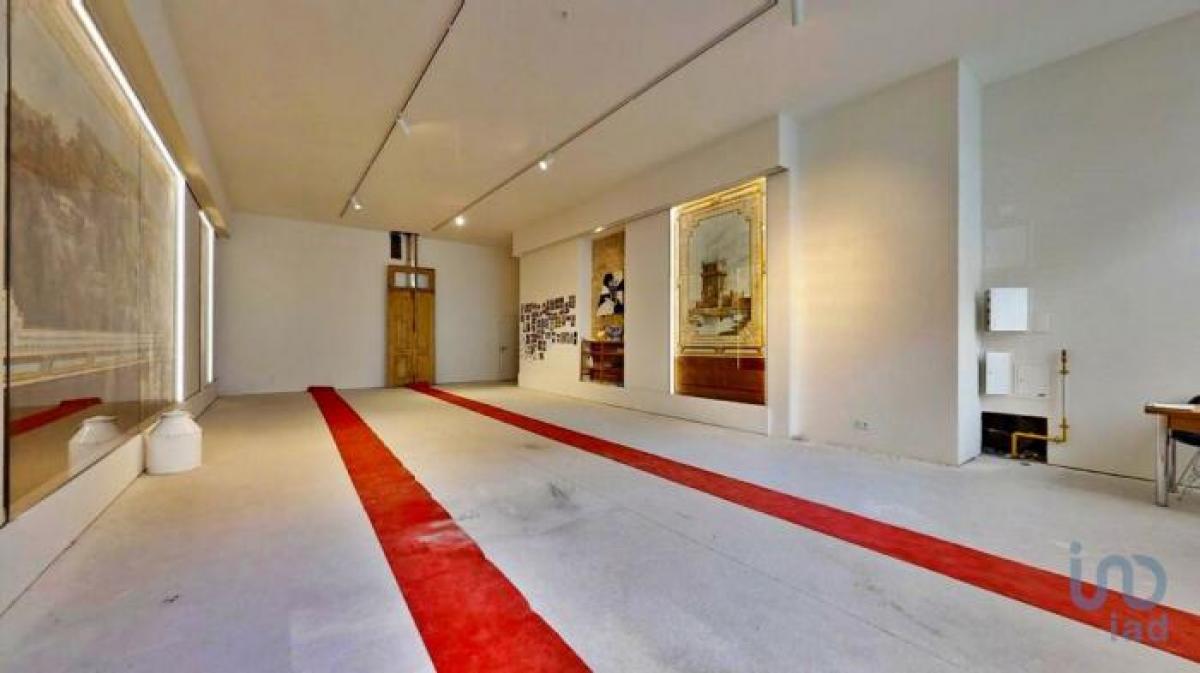  محل تجاري في Braga, Portugal 124متر مربع رقم 8423