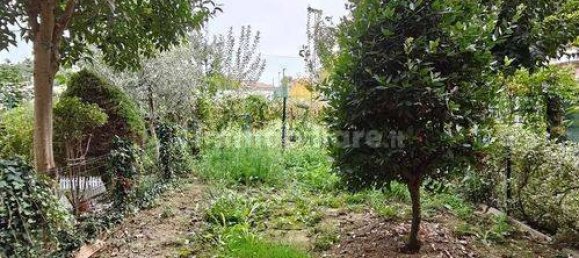 2 bedrooms Apartment in Modena, Italy No. 380455 5