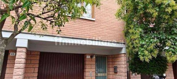 2 bedrooms Apartment in Modena, Italy No. 380455 2