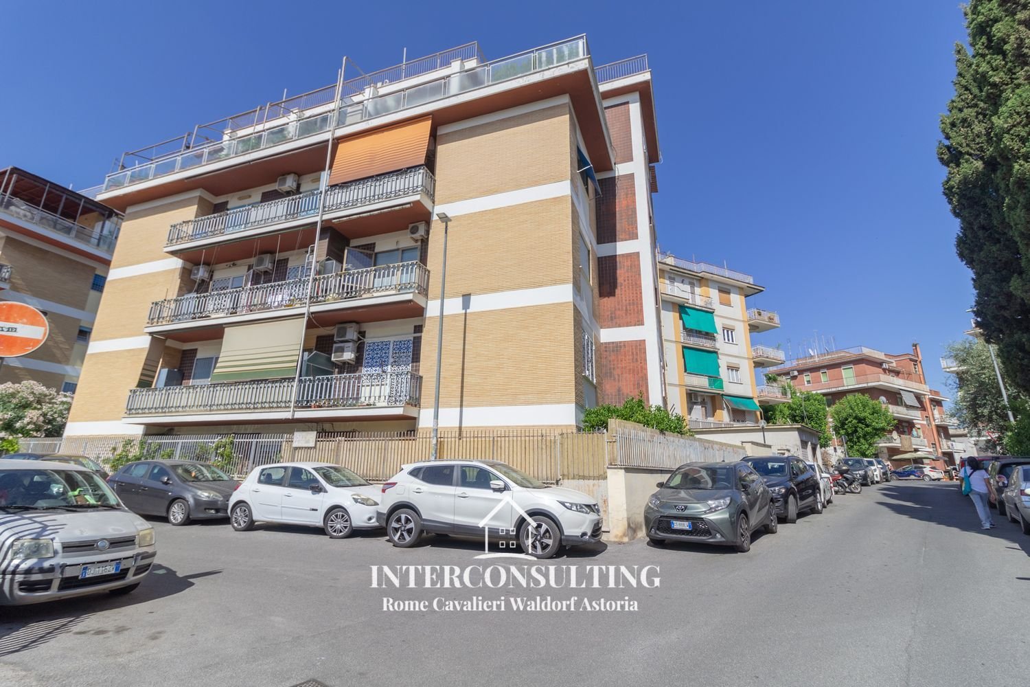 3 rooms Apartment in Rome, Italy No. 71458