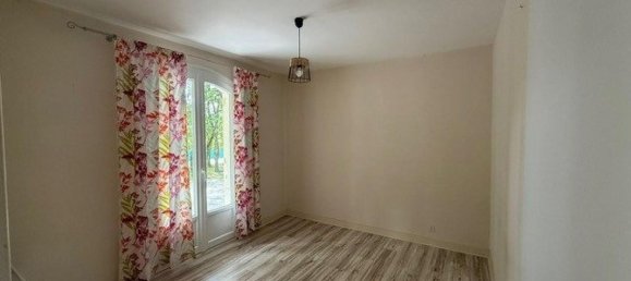 Дом с 5 спальнями в Сюси-ан-Бри, Франция № 296084 10