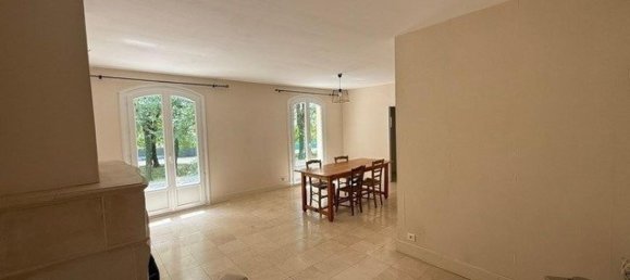 Дом с 5 спальнями в Сюси-ан-Бри, Франция № 296084 9