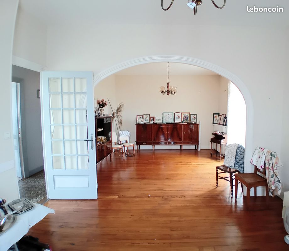 3 Schlafzimmer Haus in Le Coteau, France, Nr. 275565