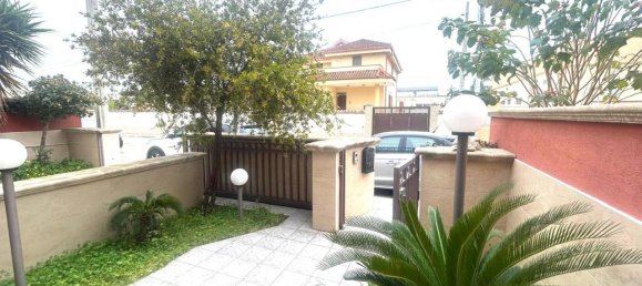 5 rooms Villa in Pulsano, Italy No. 14849 5