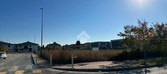 2374m² Land in Palazzolo sull'Oglio, Italy No. 2102 11