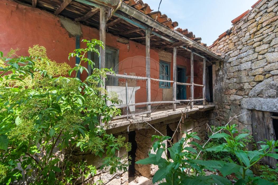 2 bedrooms House in Vilarandelo, Portugal No. 18244