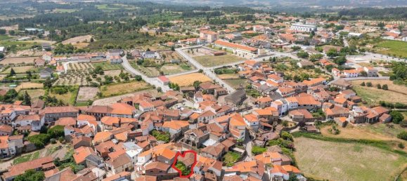 2 bedrooms House in Vilarandelo, Portugal No. 18244 8