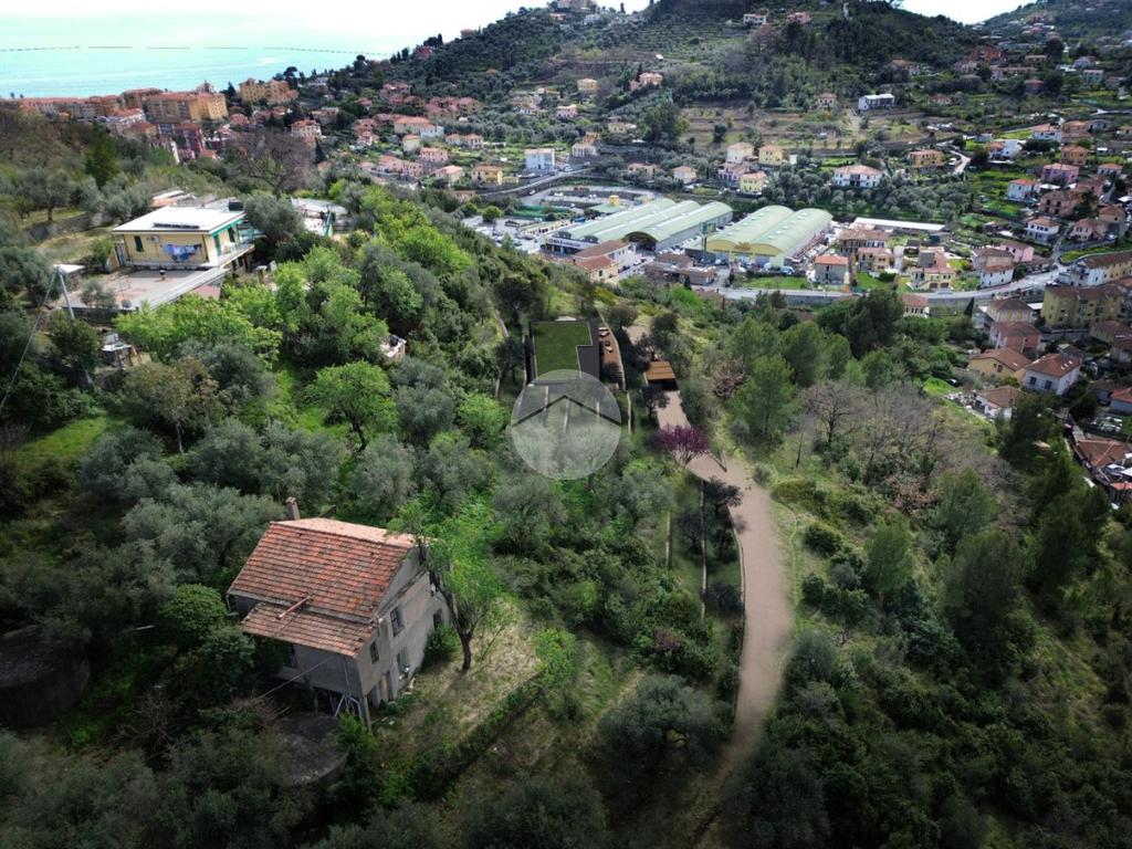 Casa de 2 dormitorios en Imperia, Italy No. 268780