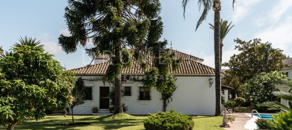 5 bedrooms Villa in Marbella, Spain No. 115001 14