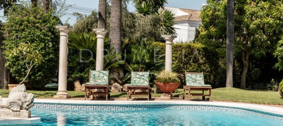 5 bedrooms Villa in Marbella, Spain No. 115001 9