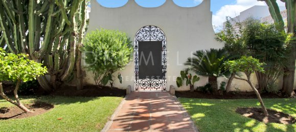 5 bedrooms Villa in Marbella, Spain No. 115001 16