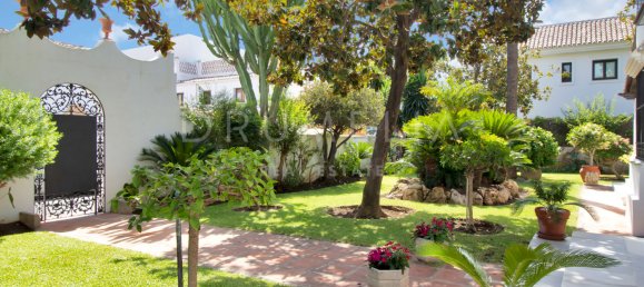 5 bedrooms Villa in Marbella, Spain No. 115001 19