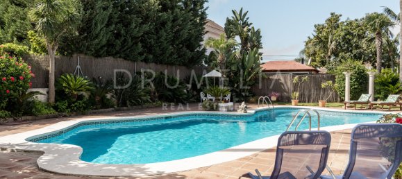 5 bedrooms Villa in Marbella, Spain No. 115001 7