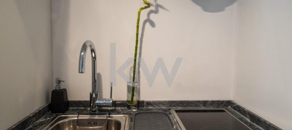 180m² Building in Lisbon, Portugal No. 89376 10