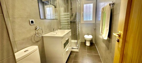 3 bedrooms Apartment in Alicante, Spain No. 125382 9