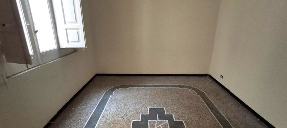 3-salle Appartement à Taranto, Italy No. 285284 14