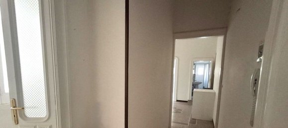 3-salle Appartement à Taranto, Italy No. 285284 10