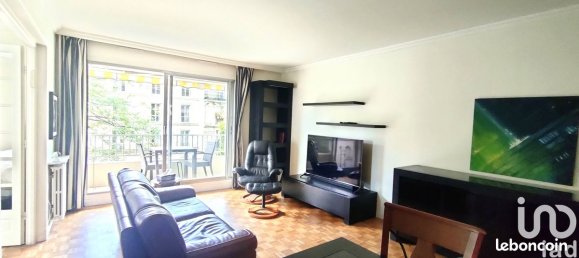 3 bedrooms Apartment in Paris, France No. 362705 2