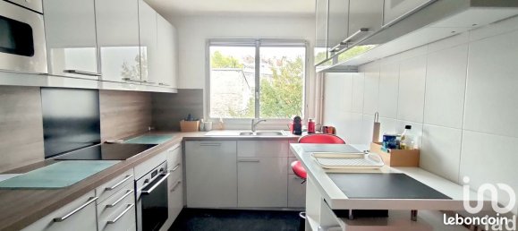 3 bedrooms Apartment in Paris, France No. 362705 8