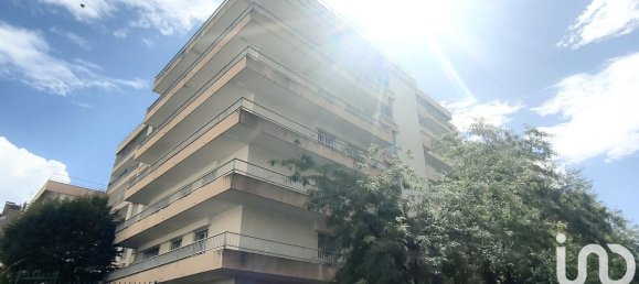 3 bedrooms Apartment in Paris, France No. 362705 3