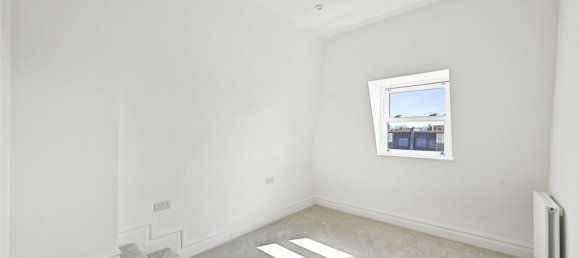 1 bedroom Apartment in London, United Kingdom No. 3827 8