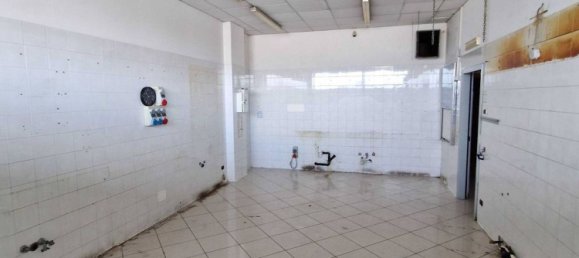 85m² Commercial property in Treviso, Italy No. 71338 11