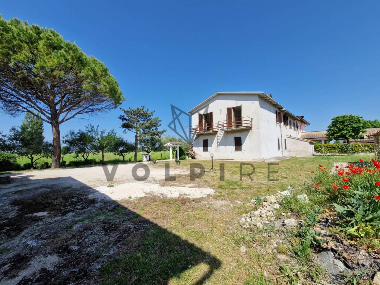 6 rooms House in Spello, Italy No. 76288