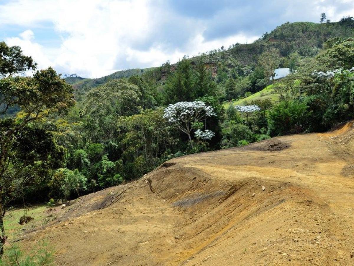  Land in Antioquia, Colombia No. 808