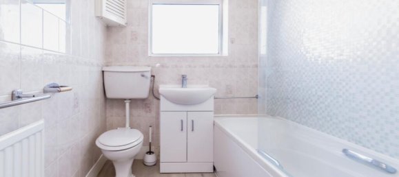 3 Schlafzimmer Gewerbliche Immobilie in Croydon, United Kingdom, Nr. 8131 10