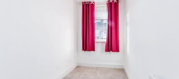 3 Schlafzimmer Gewerbliche Immobilie in Croydon, United Kingdom, Nr. 8131 9