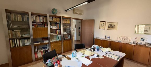 124m² Office in Poggio Rusco, Italy No. 270365 4