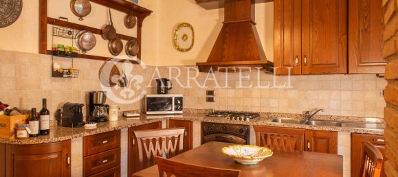 7 bedrooms House in Cortona, Italy No. 118821 8