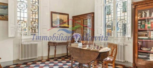 13 bedrooms House in Florence, Italy No. 379049 36