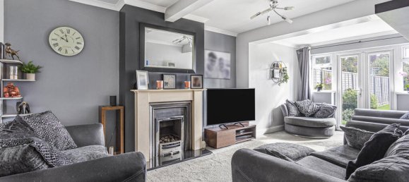 4 bedrooms House in Ashford, United Kingdom No. 8559 4