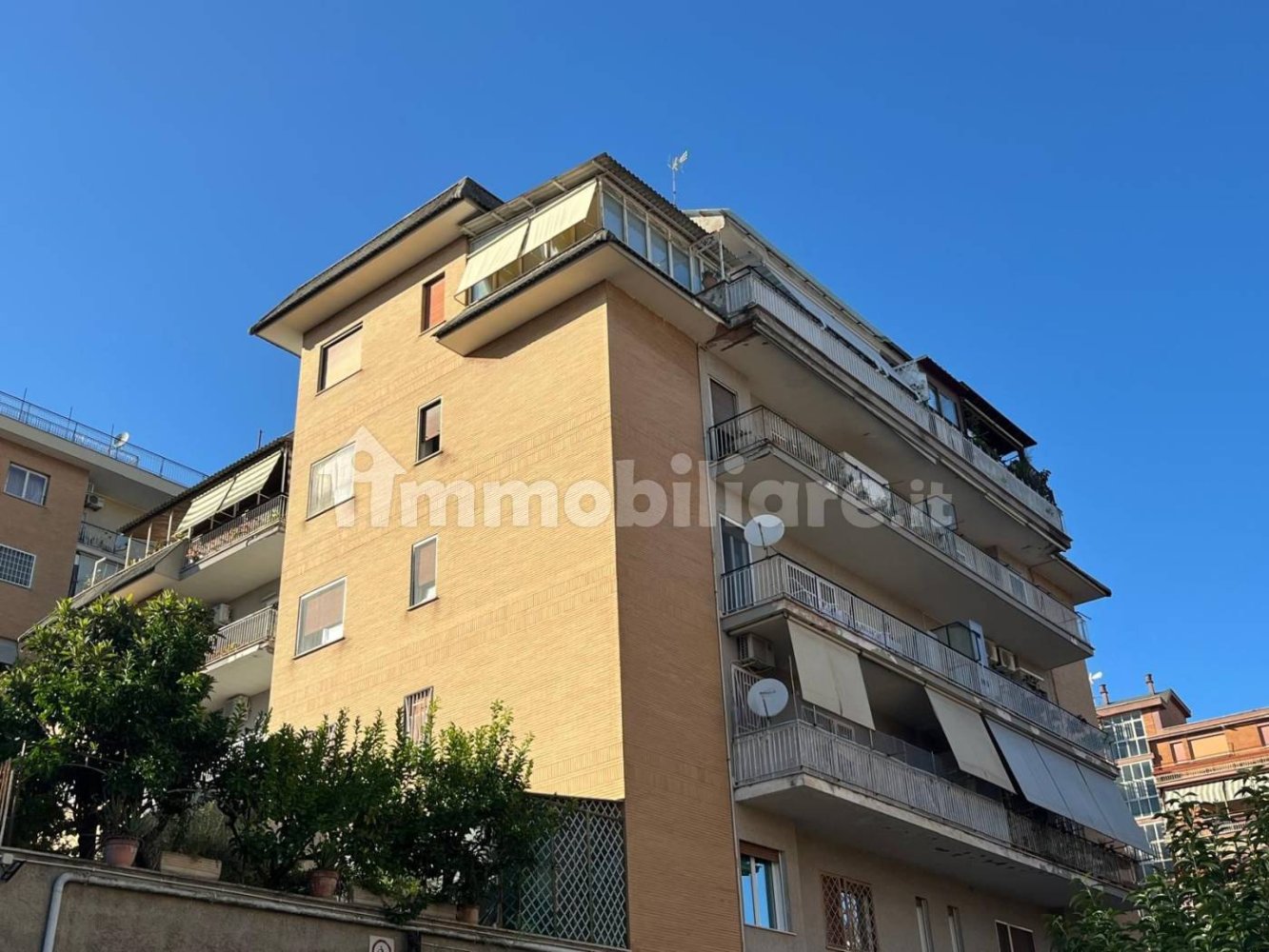 1 bedroom Apartment in Rome, Italy No. 385037