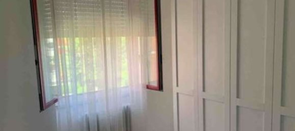 4 rooms Apartment in Limbiate, Italy No. 260030 6