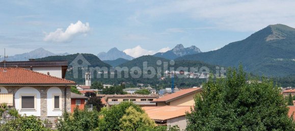 Apartamento de 5 dormitorios en Erba, Italy No. 288823 11