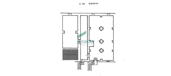 300m² Commercial property in Bari, Italy No. 288654 17
