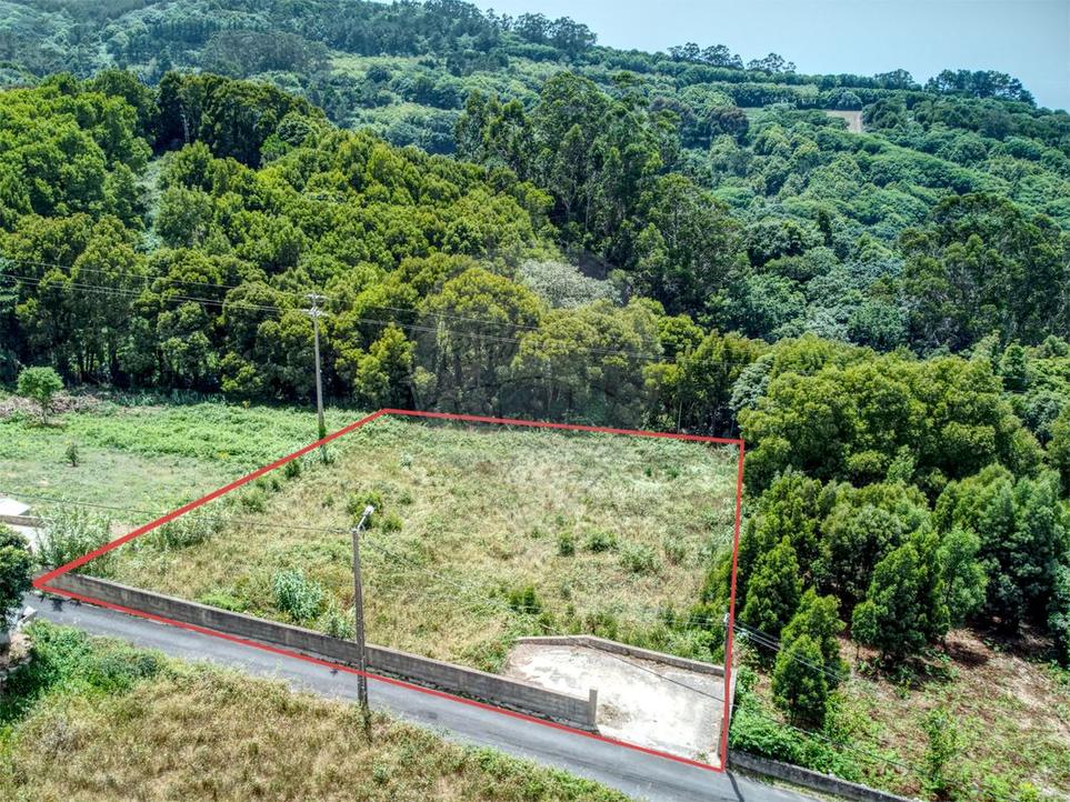 2080m² Land in Colares, Portugal No. 71691